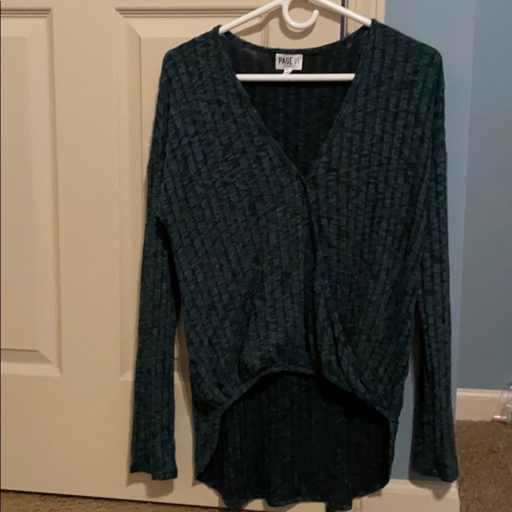 Large super cute top!  Very soft!  Like new!